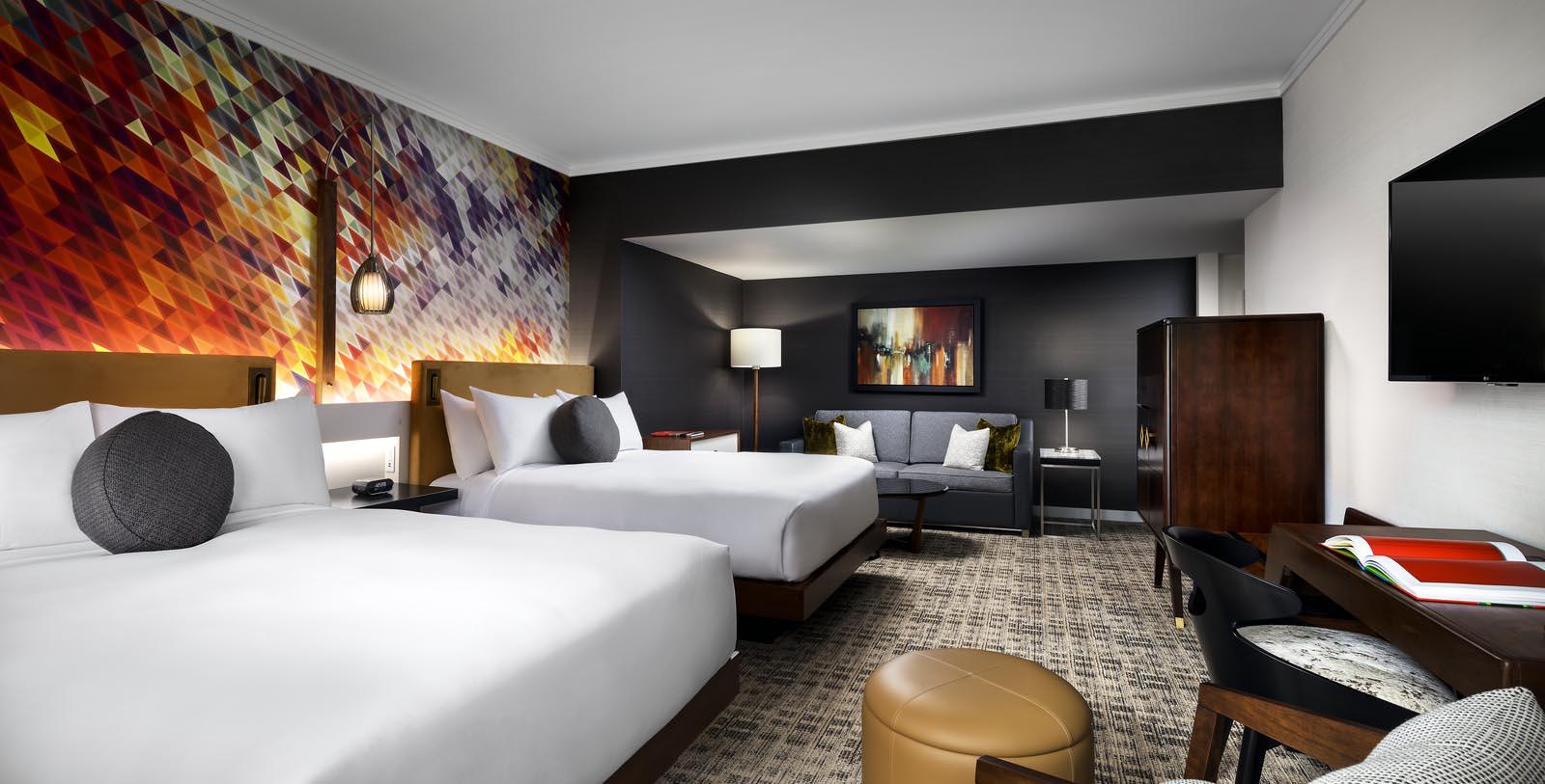 Image of Guestroom Interior Fairmont The Queen Elizabeth, 1958, Member of Historic Hotels Worldwide, in Montreal, Quebec, Accommodations