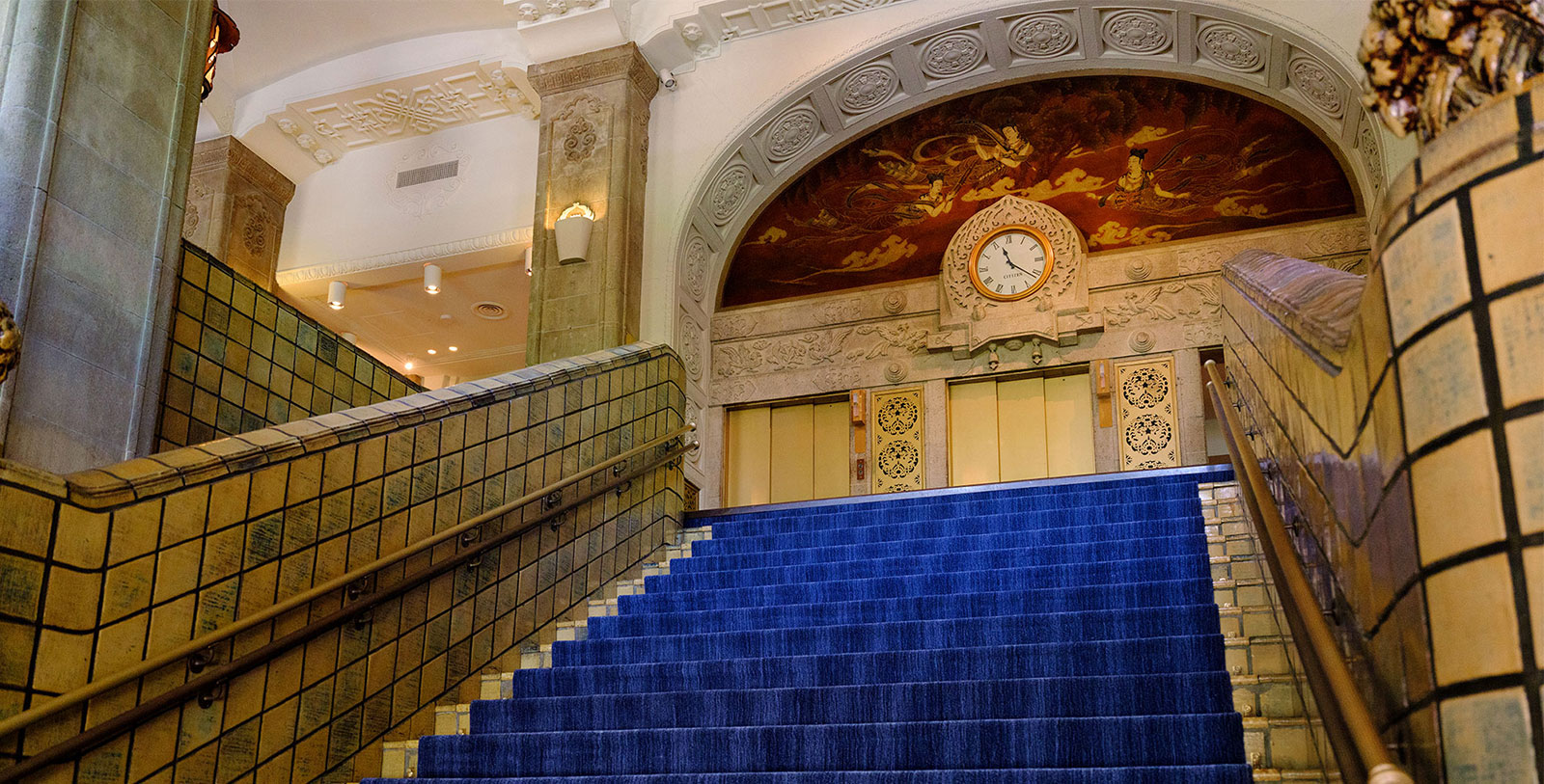 Experience a traditional Noh theater performance.