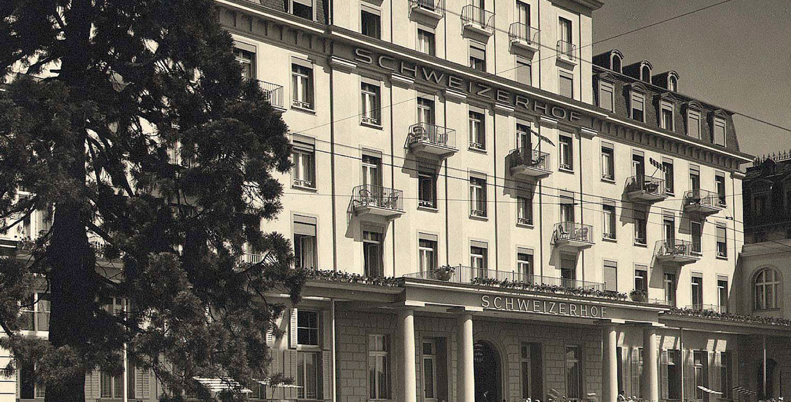 Discover the gorgeous Neoclassical architecture of the Hotel Schweizerhof Luzern.