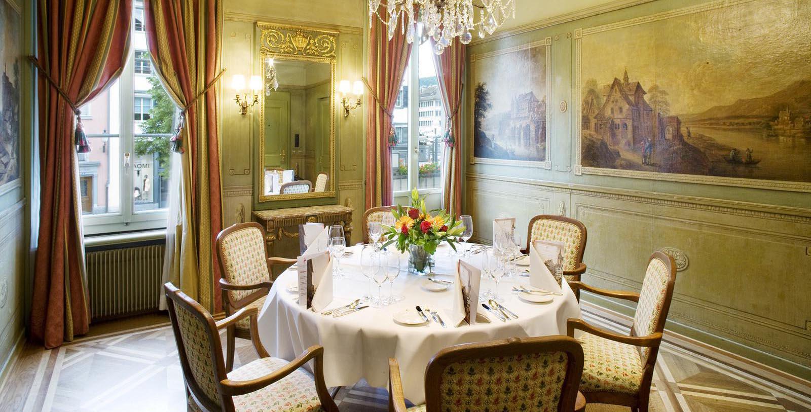 Taste Zürcher Geschnetzeltes, a Swiss dish that is unique to Zürich.