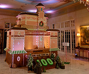 Broadmoor-Gingerbread-Train.jpg