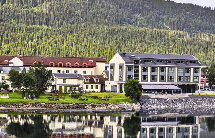 History Mystery featuring Fru Haugans Hotel (1794) in Mosjoen, Norway