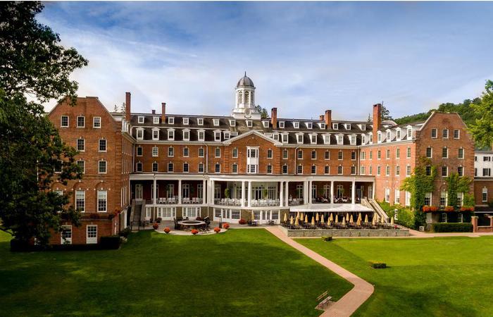 Discover & Explore featuring the Lodge at the Presidio