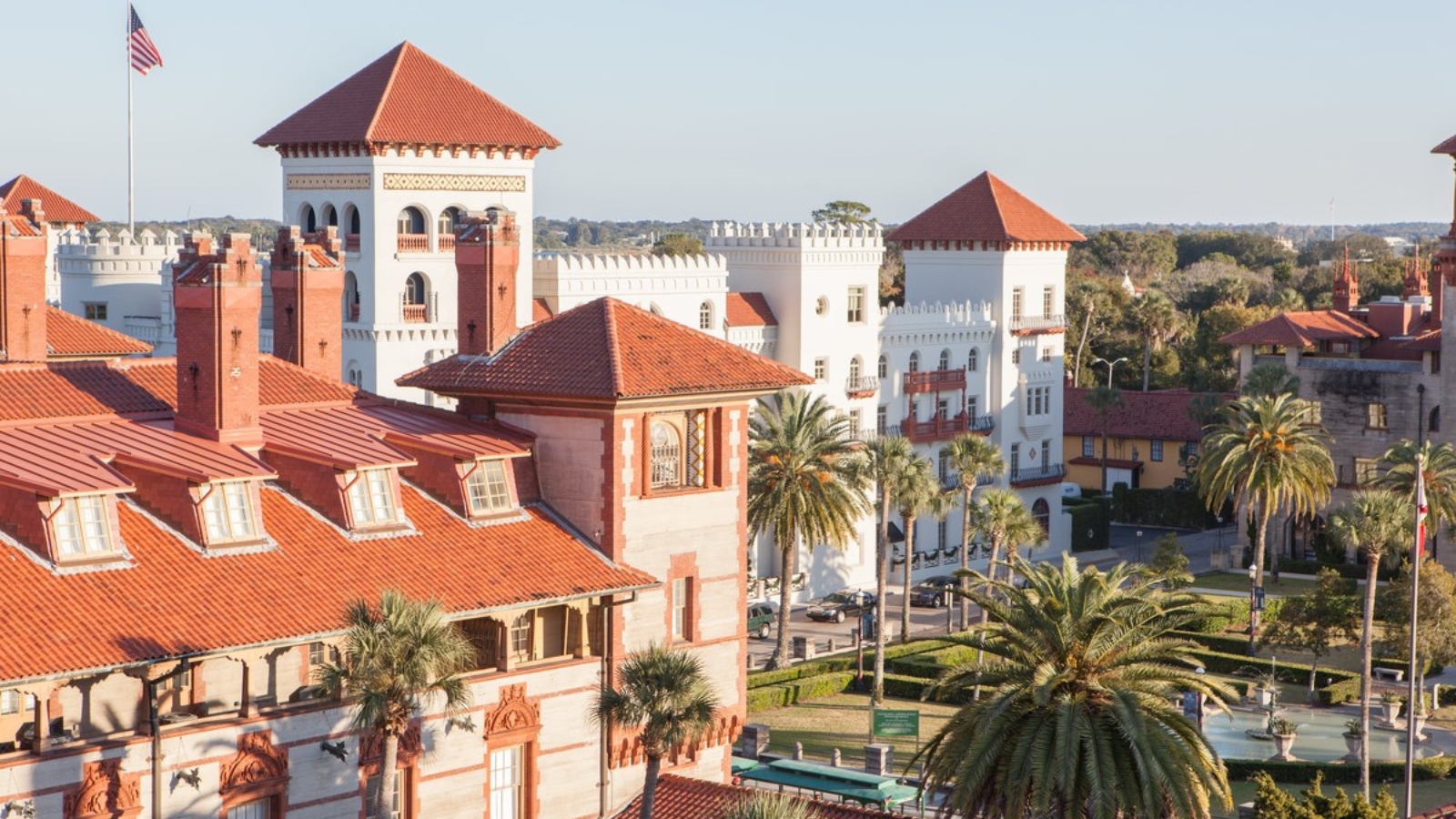 Image of daytime exterior and entrance to The Hotel Hershey in Pennsylvania.