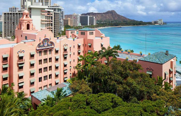 Discover & Explore featuring the Fairmont Copley Plaza