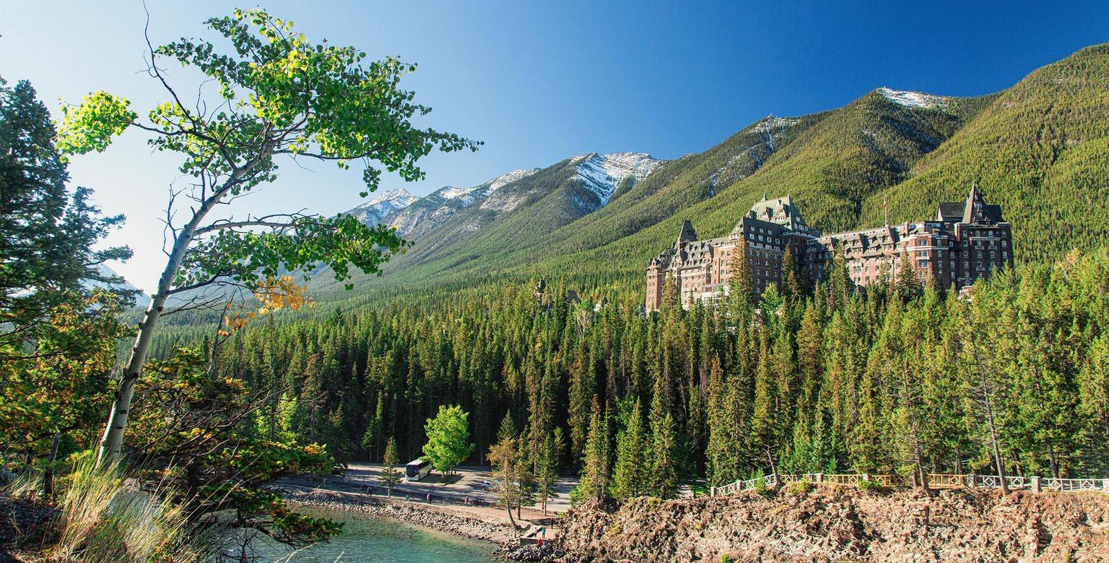 Discover the wonderful Baronial-style architecture of the Fairmont Banff Springs.