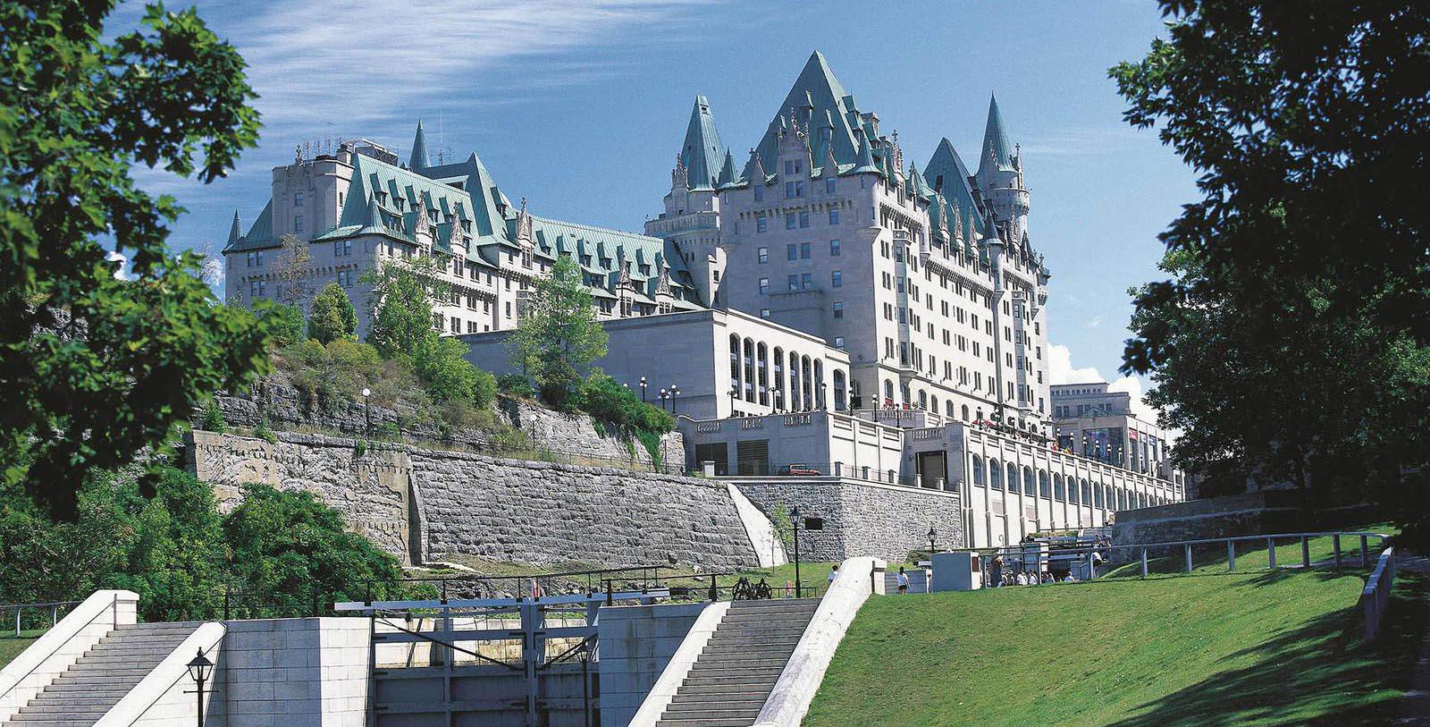 Discover the Châteauesque architecture of this Canadian landmark.