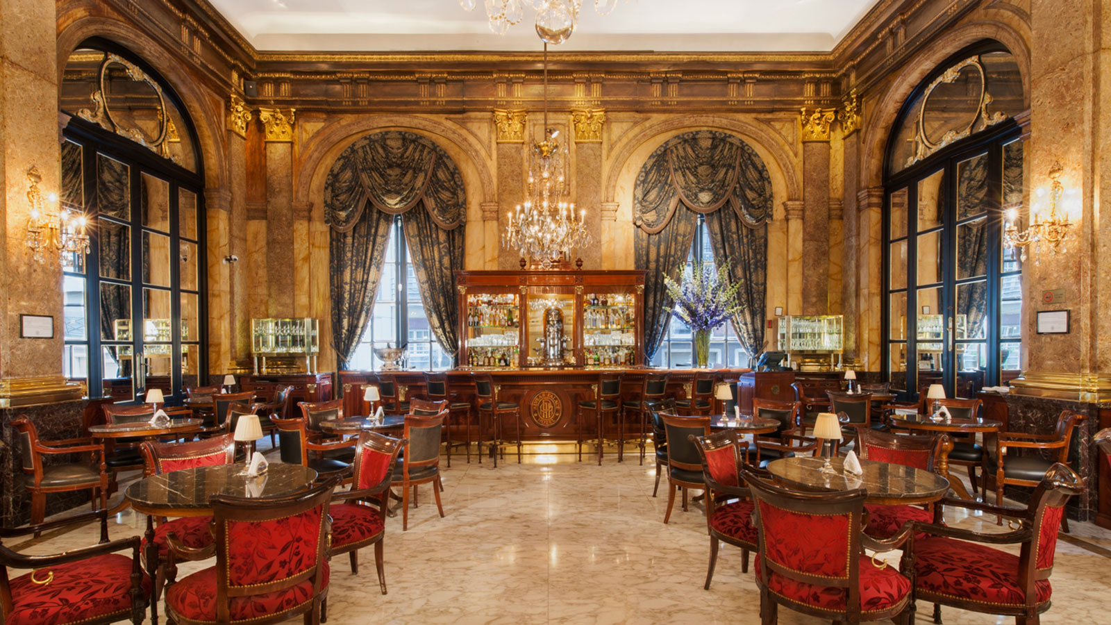Discover the magnificent Belle Époque architecture of the Alvear Palace Hotel.