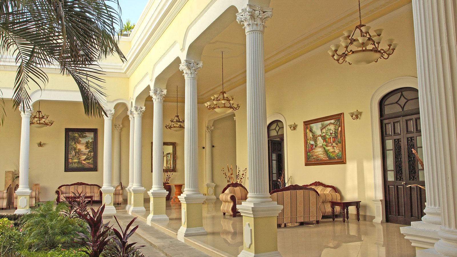 Discover the Spanish Colonial Revival architecture of this terrific historic hotel.